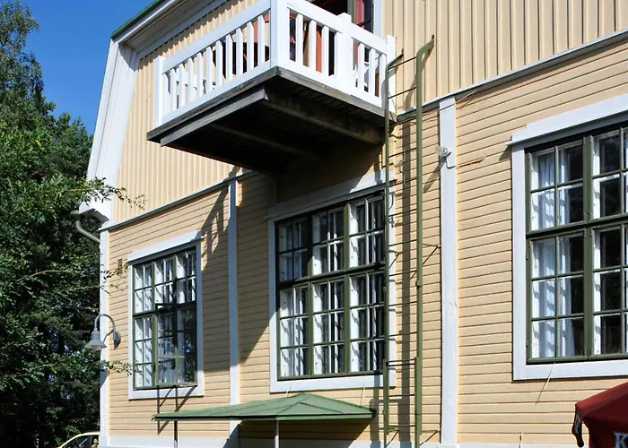 Maentyluodon Hotel 3*